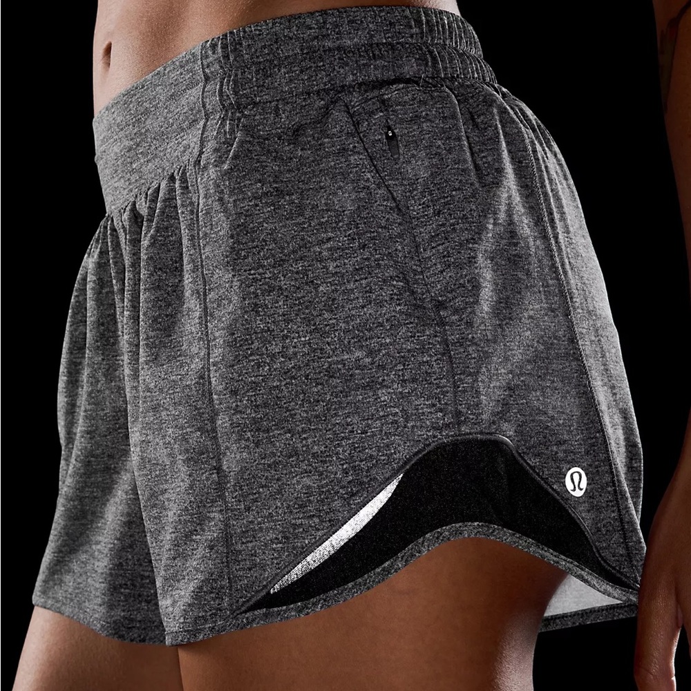 Lululemon Hotty Hot Short 4”